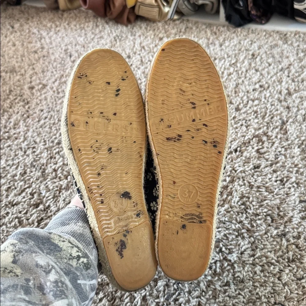 Soludos women’s euro floral